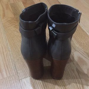 Grey, heeled ankle boots